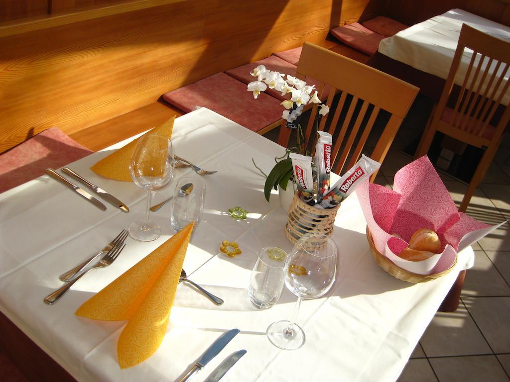 Unsere Liebe Frau im Walde 皮菲彻伯格加斯特霍夫旅馆酒店 外观 照片